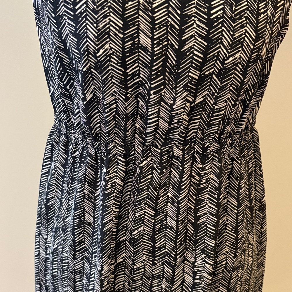 LOFT Black and White Pattern Maxi Dress - Picture 10 of 11